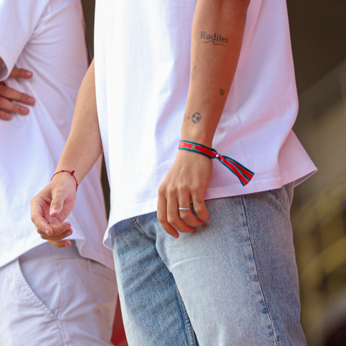 PULSERA PENDONES 26/27
